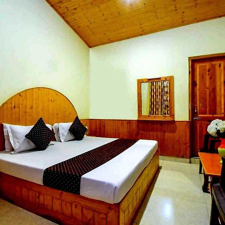 Oyo Flagship 82405 Cochin Villa Manāli Exterior foto