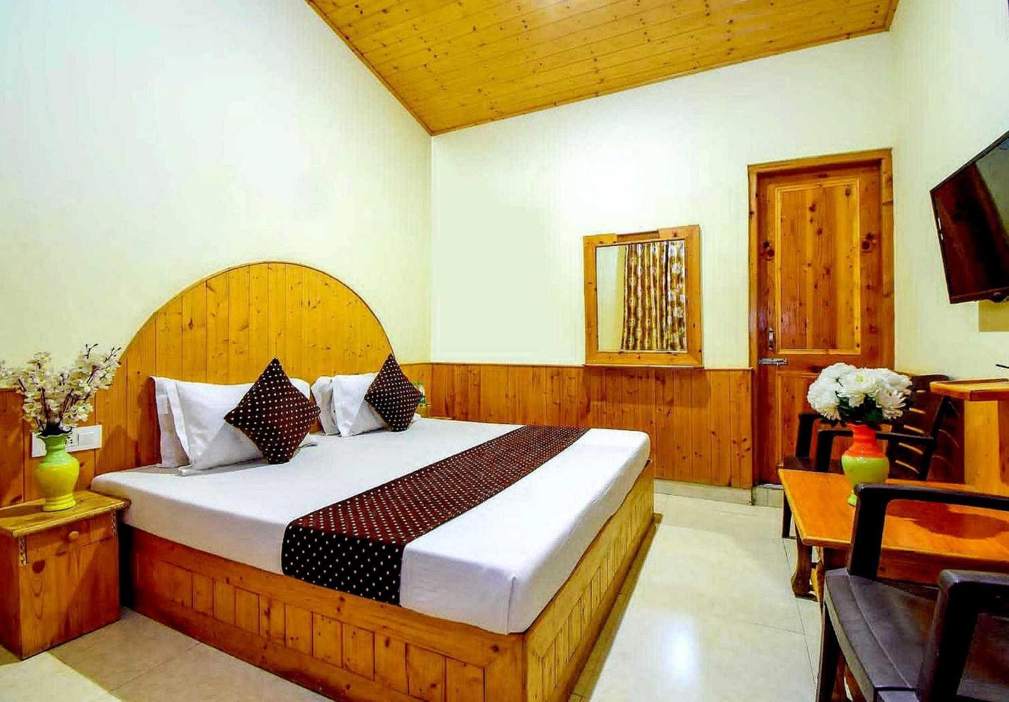 Oyo Flagship 82405 Cochin Villa Manāli Exterior foto